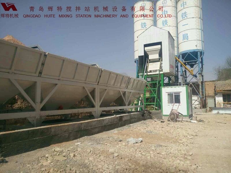 輝特攪拌站50站采用計算機加儀表的控制系統(tǒng)，計算速度快