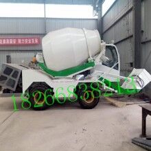 湖北安陸濰柴4108水冷增壓發(fā)動機(jī)自上料攪拌車 混凝土攪拌車